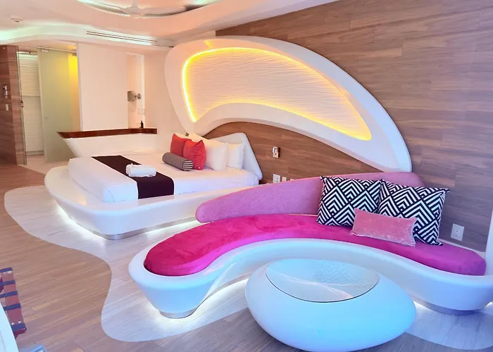 Luxury Beachfront Escape At The Carmen *
