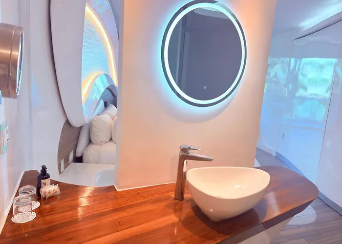 Luxury Beachfront Escape At The Carmen Hotel apartamentowy Playa del Carmen