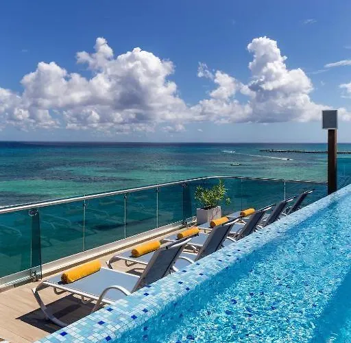 Luxury Beachfront Escape At The Carmen *