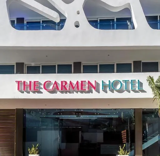 Hotel apartamentowy Luxury Beachfront Escape At The Carmen *